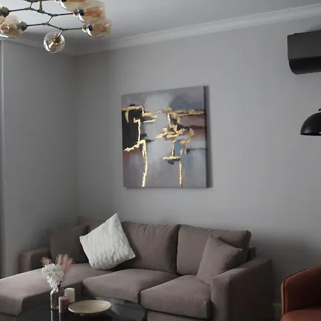Tiny Tranquil Abode Стамбул