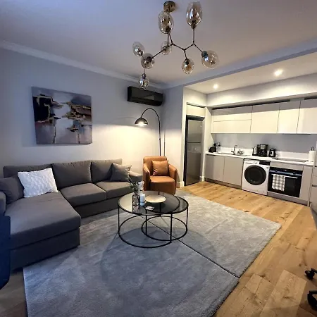 Tiny Tranquil Abode Apartment *